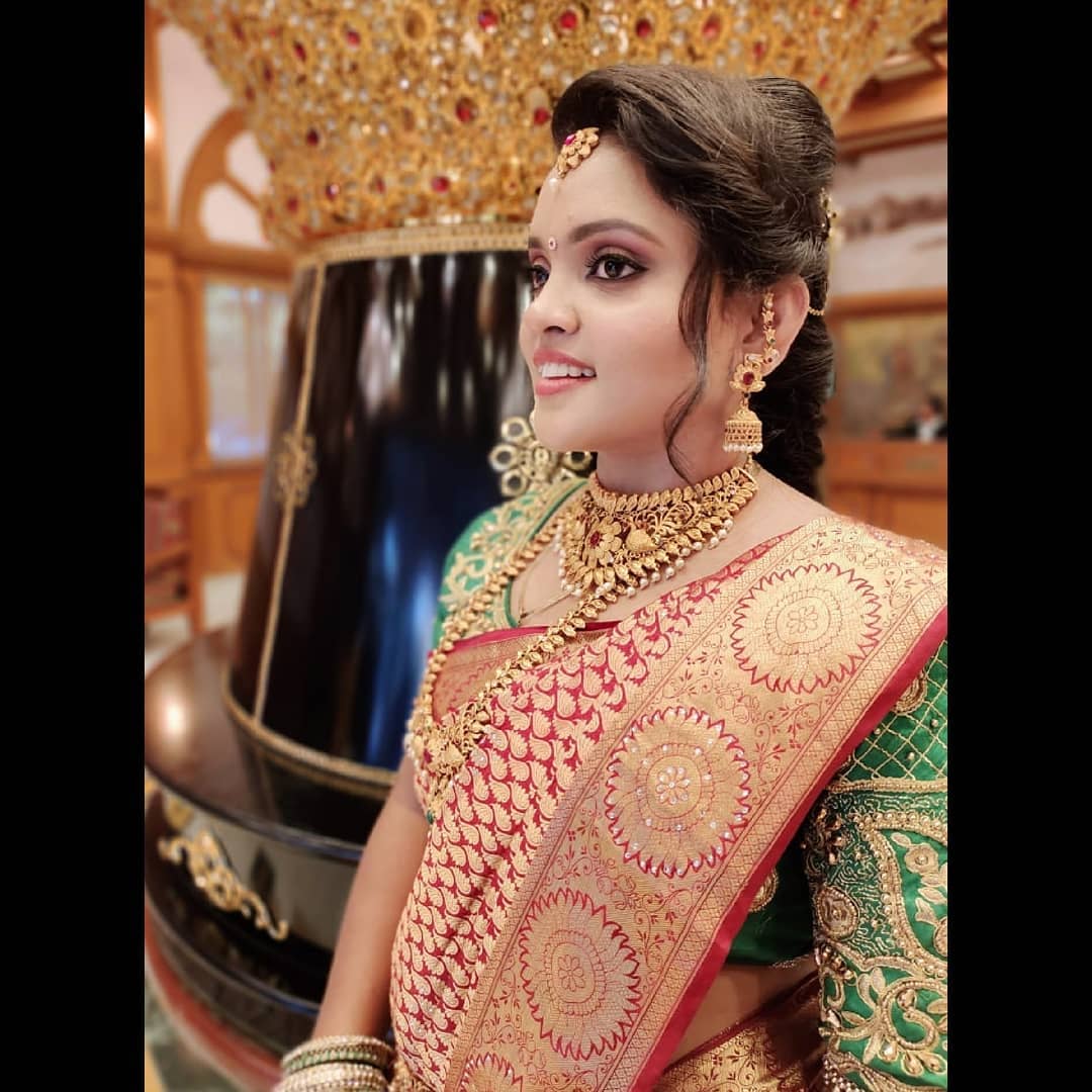 Soft elegant bridal makeup